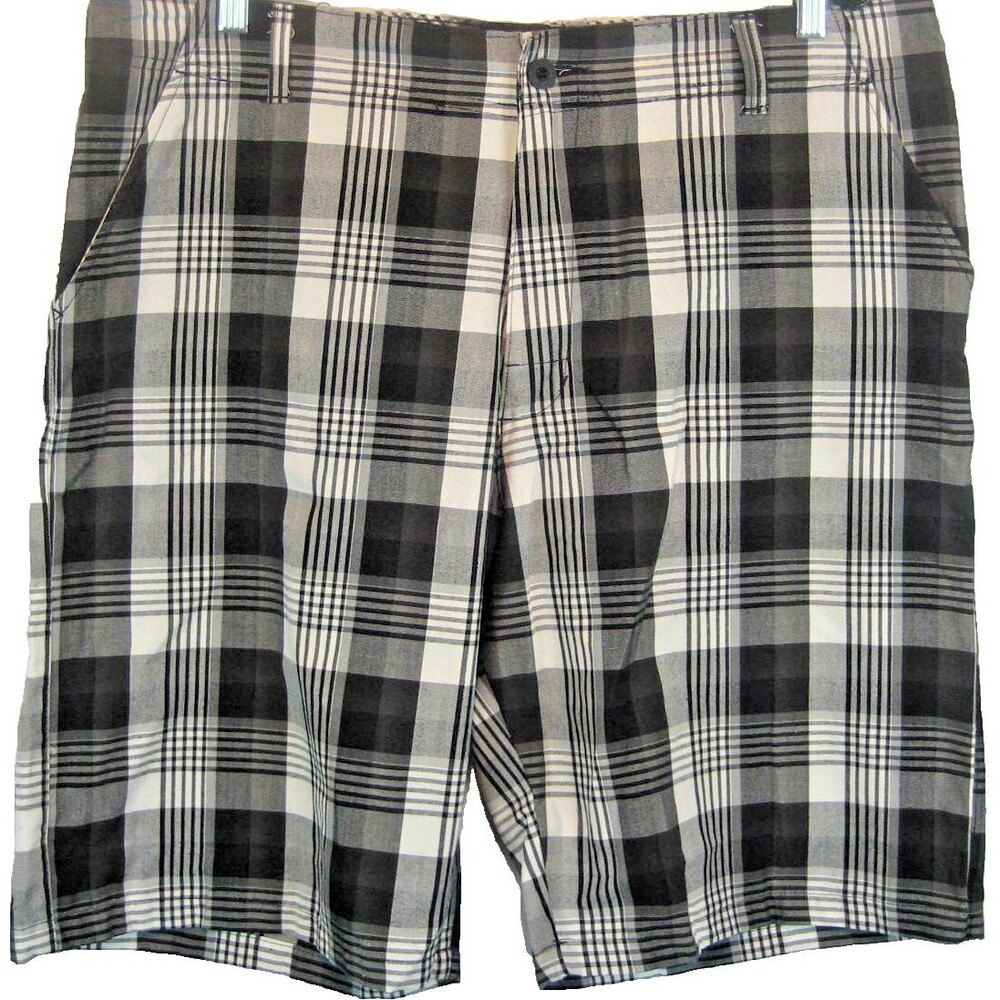 Mens Burnside Black Plaid Poly Flat Front Bermuda Shorts sz 38 x 11"